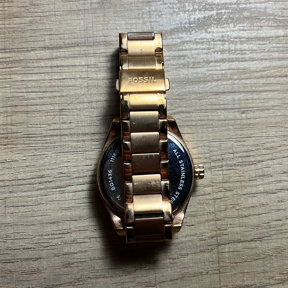 Fossil watch gold women’s - Picture 3 of 4